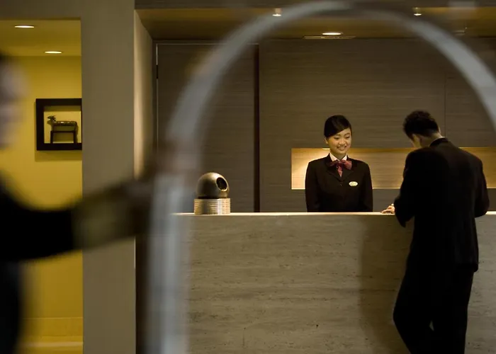 Santika PandegilingHotel Surabaya