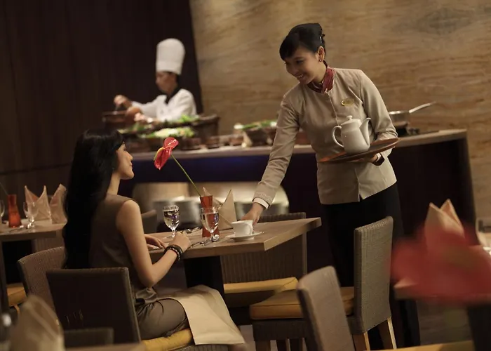 Santika PandegilingHotel Surabaya